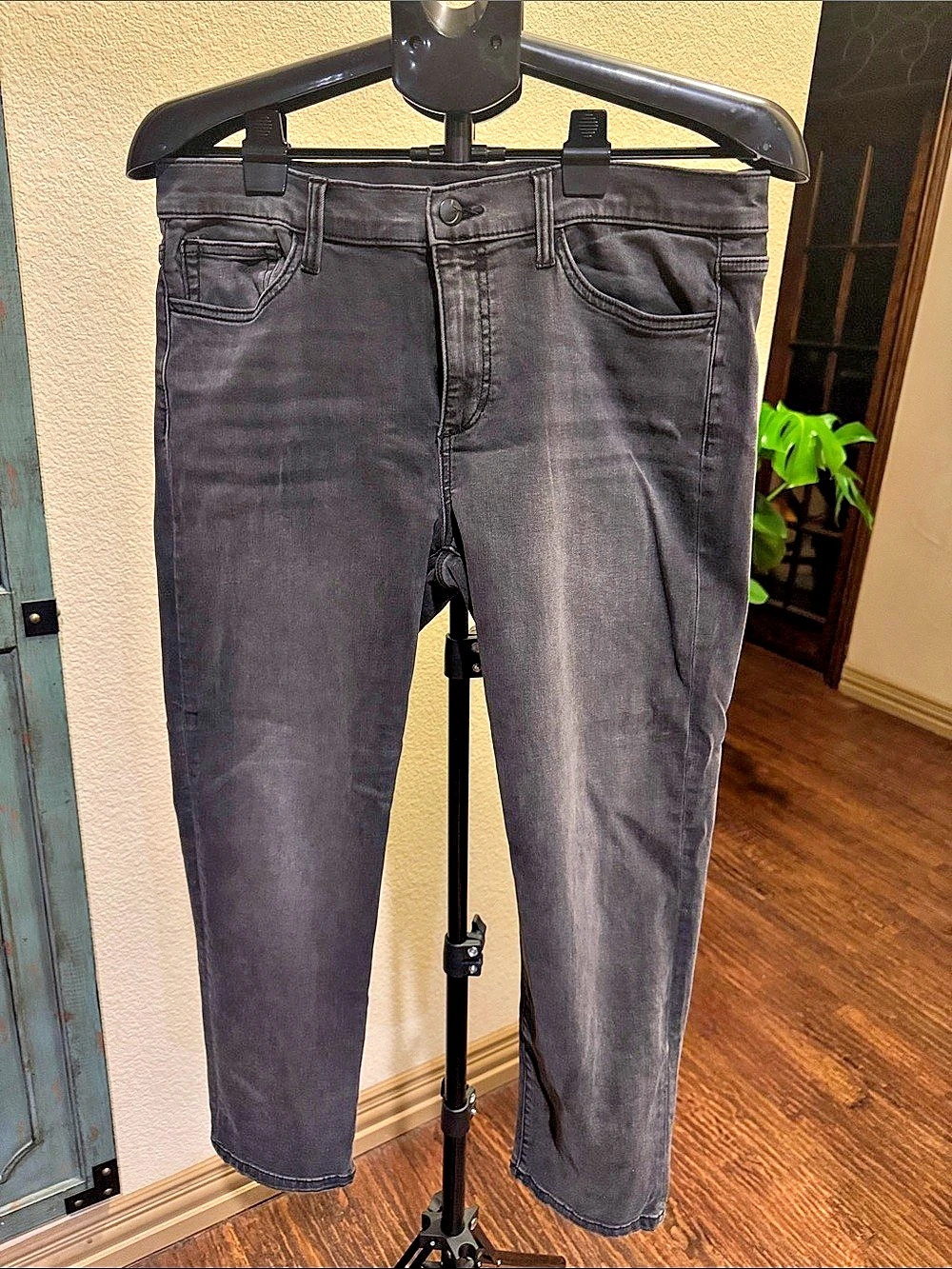 Joe's Slim Jeans Waist 31 in Gray